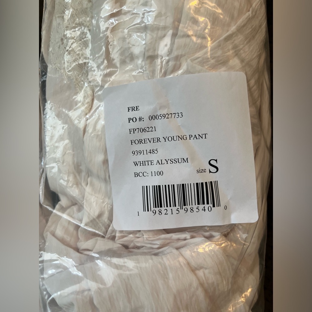 NWT FREE PEOPLE INTIMATELY Forever Young Bloomer Pants | White Alyssum MSRP $98 - Picture 10 of 15
